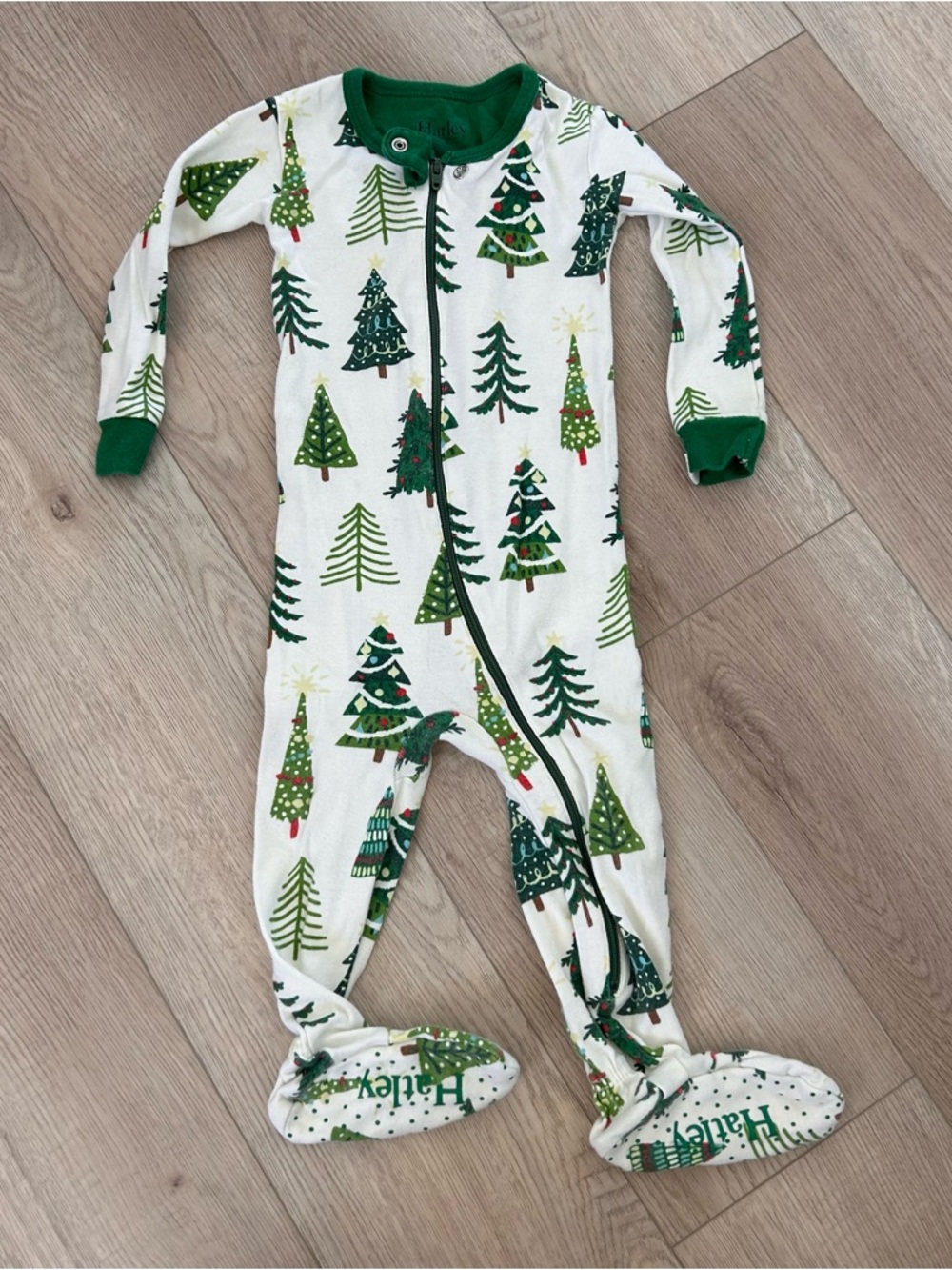 Hatley Size 12-18 Kids Green Christmas Tree One-Piece Pajamas